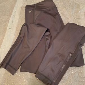 Fabletics grey zippered leggings